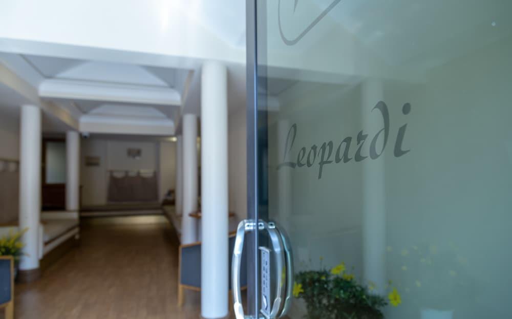 Hotel Leopardi نابولي المظهر الخارجي الصورة