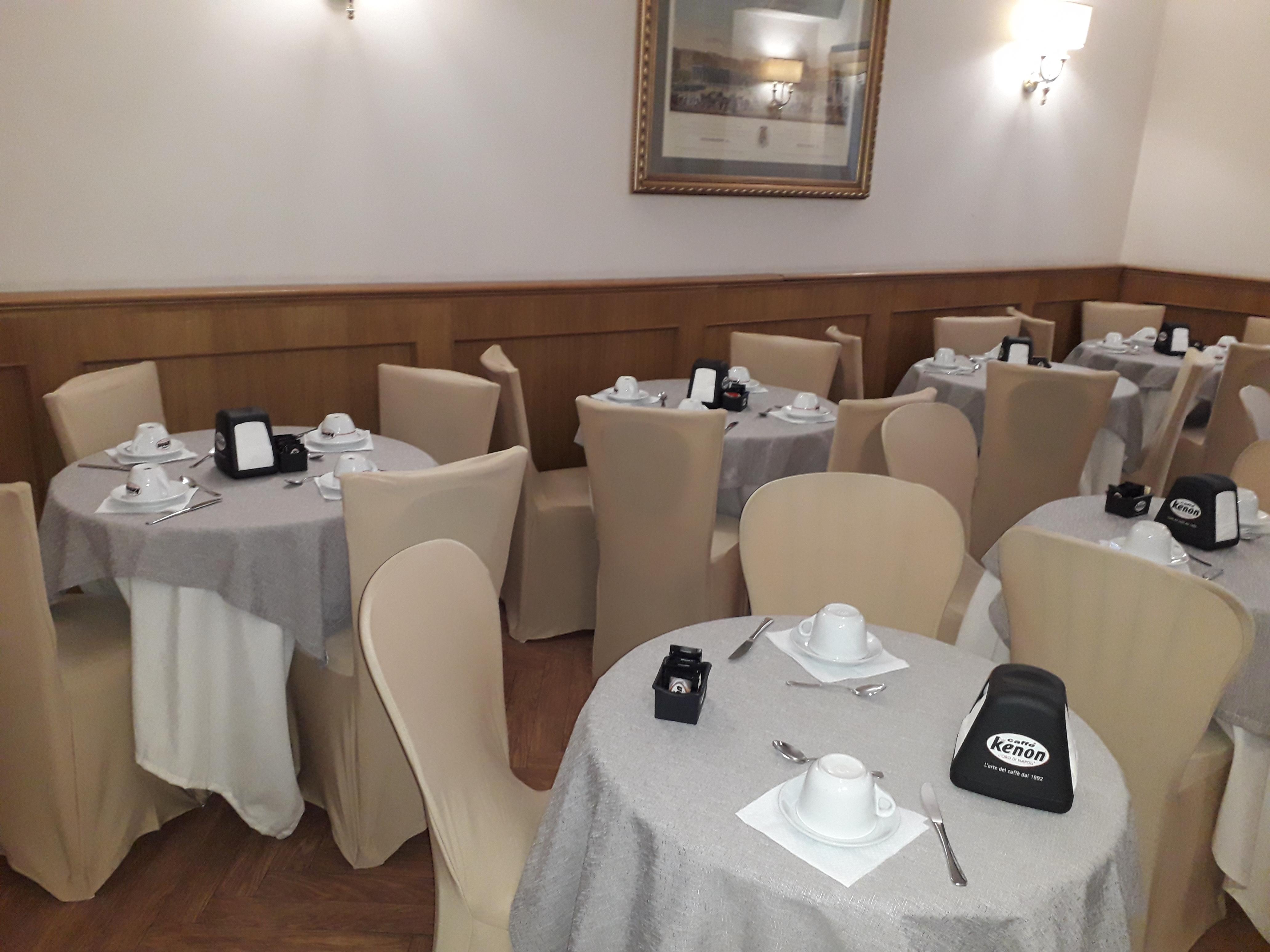 Hotel Leopardi نابولي المظهر الخارجي الصورة
