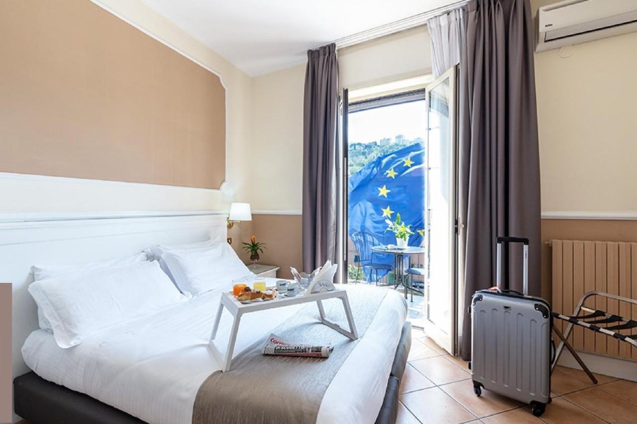 Hotel Leopardi نابولي المظهر الخارجي الصورة