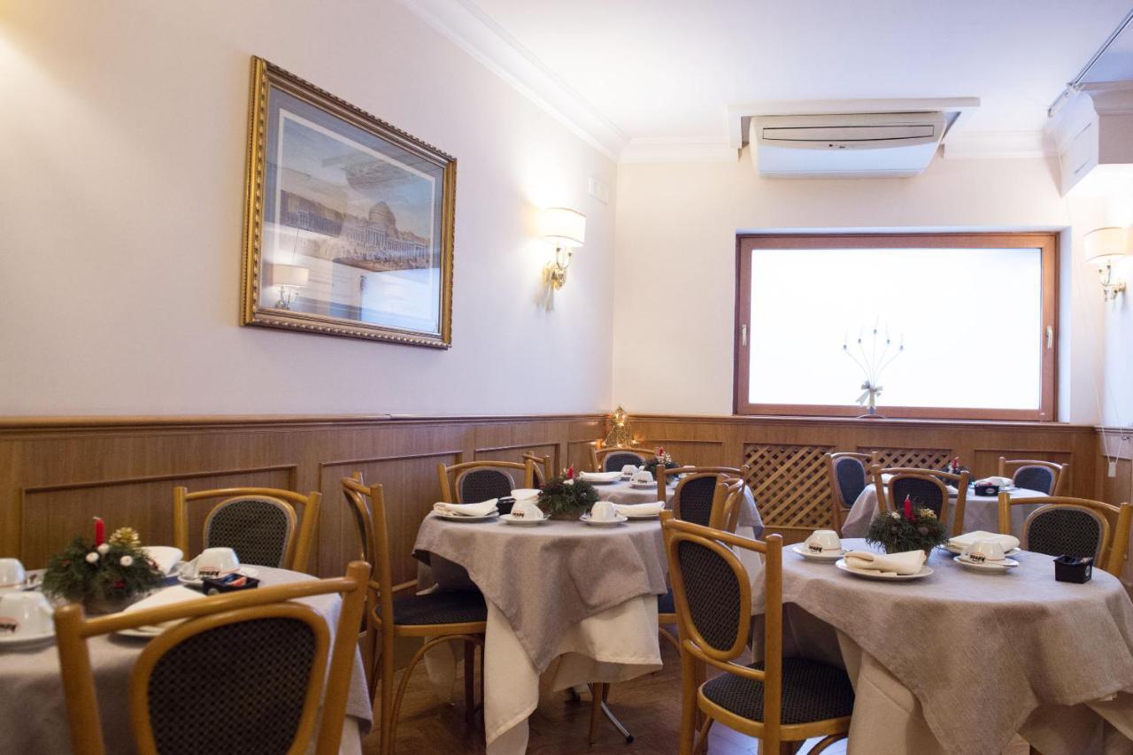Hotel Leopardi نابولي المظهر الخارجي الصورة