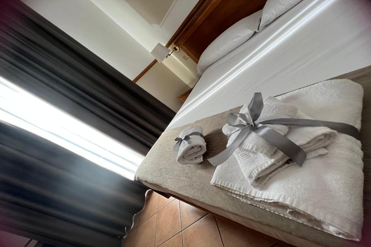 Hotel Leopardi نابولي المظهر الخارجي الصورة
