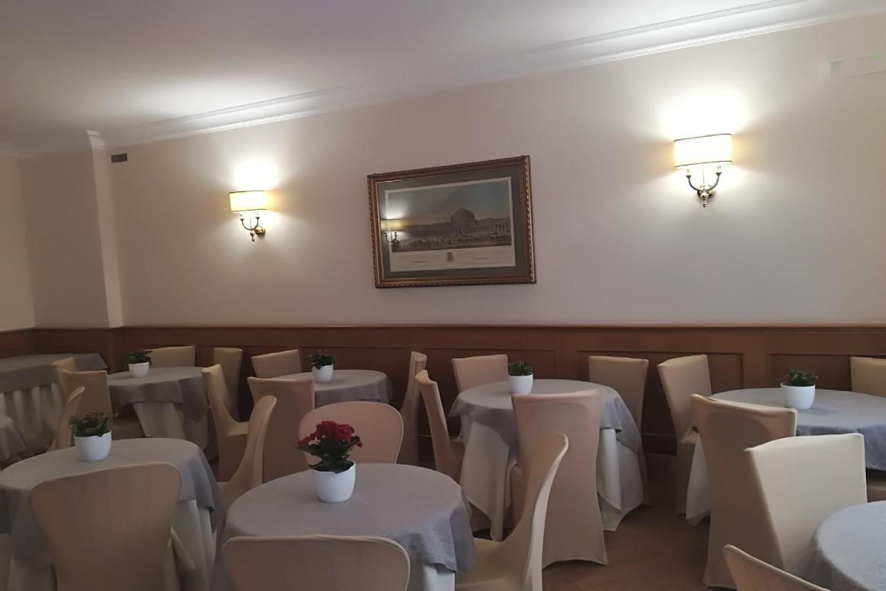 Hotel Leopardi نابولي المظهر الخارجي الصورة