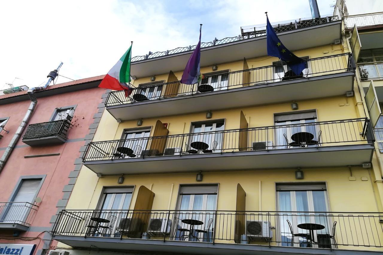 Hotel Leopardi نابولي المظهر الخارجي الصورة