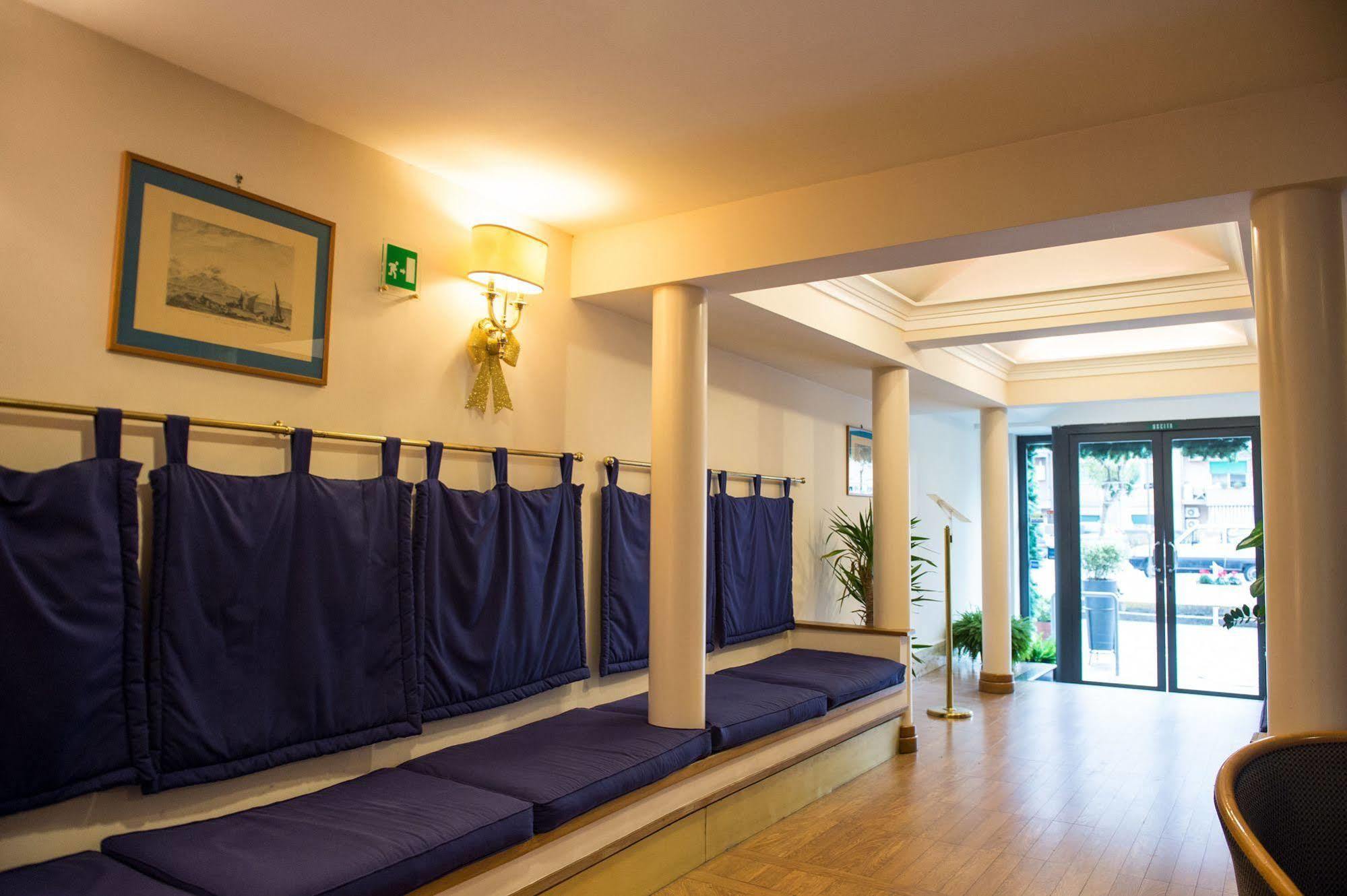 Hotel Leopardi نابولي المظهر الخارجي الصورة
