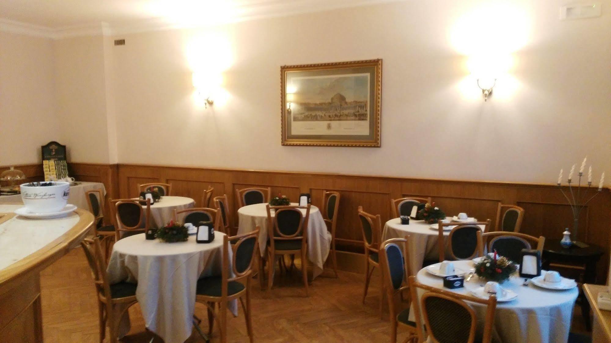 Hotel Leopardi نابولي المظهر الخارجي الصورة